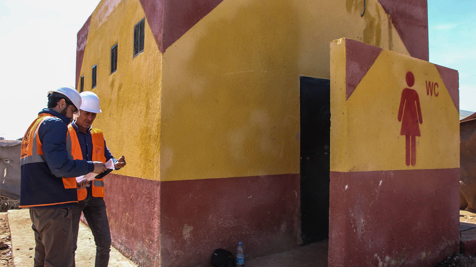 بناء تواليتات